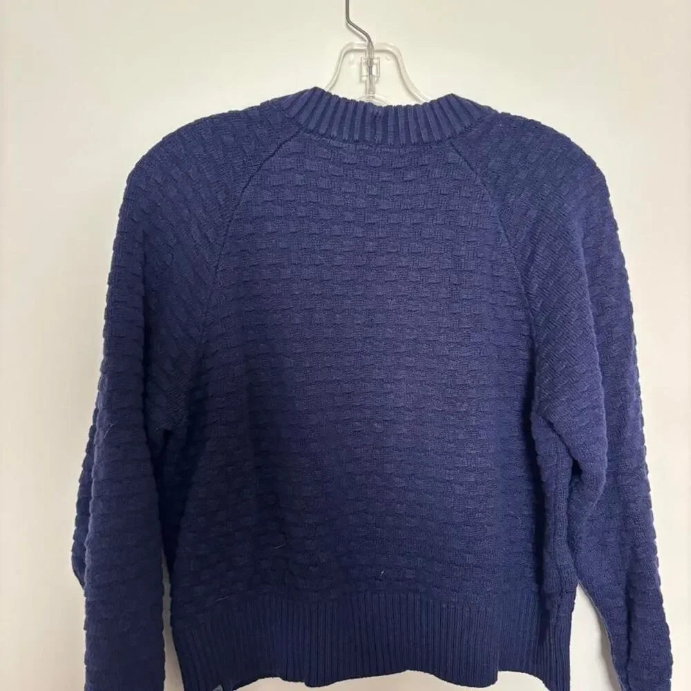 Lululemon Women's Navy and Blue Jumper